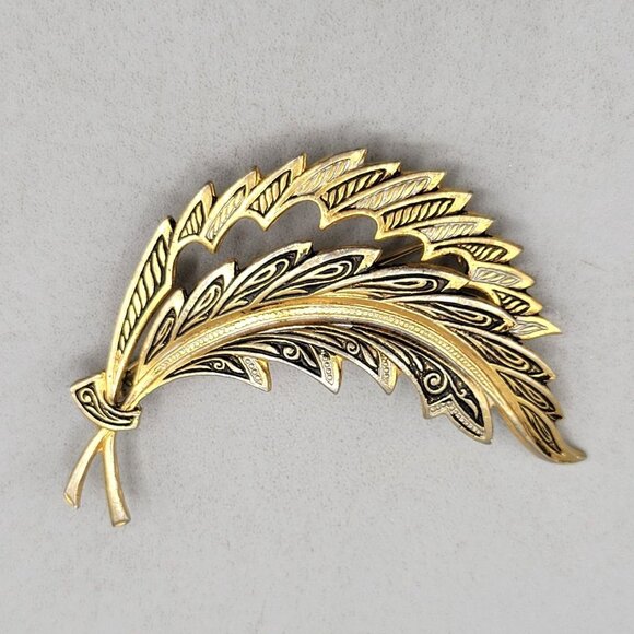 Vintage Spanish Damascene Feather Brooch Leaf Pin Detailed - Picture 2 of 4